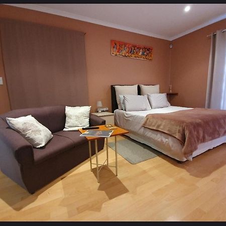 Birds Holiday Accommodation 1 케이프타운 외부 사진